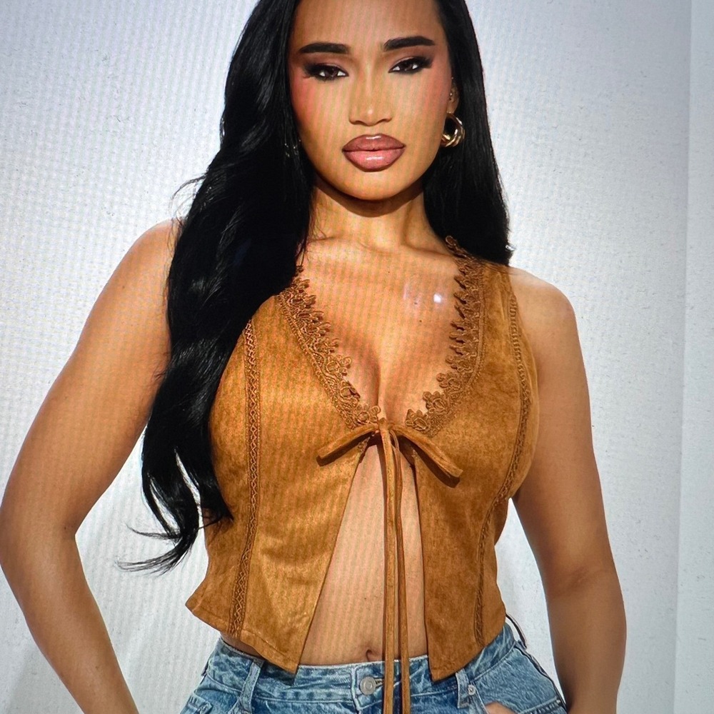 FASHION NOVA Best in The West Flyaway Top Camel Faux Suede Vest Women Size M NWT